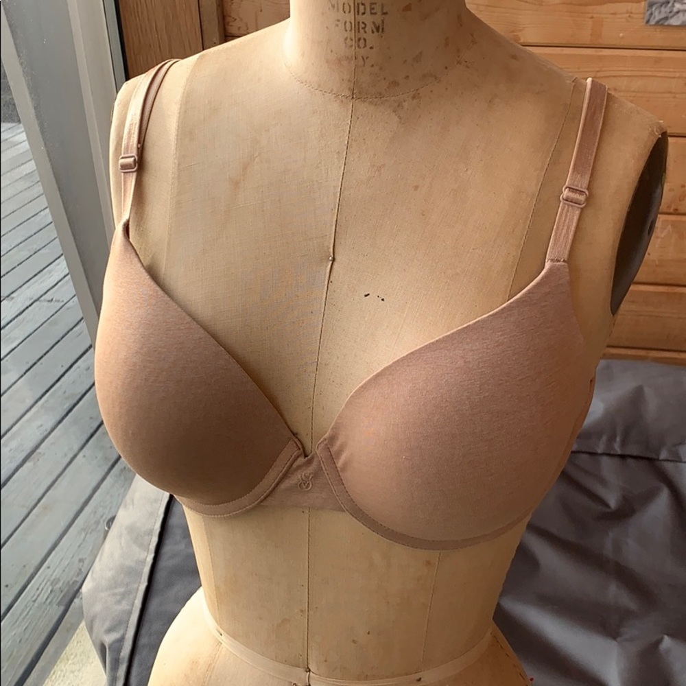 VS t shirt bra. 34D